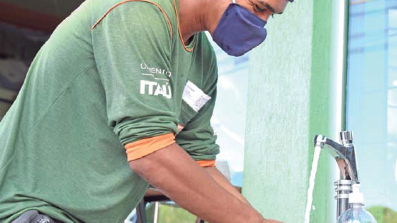 Construção-trabalha-para-tornar-concreto-protocolo-de-higiene.2