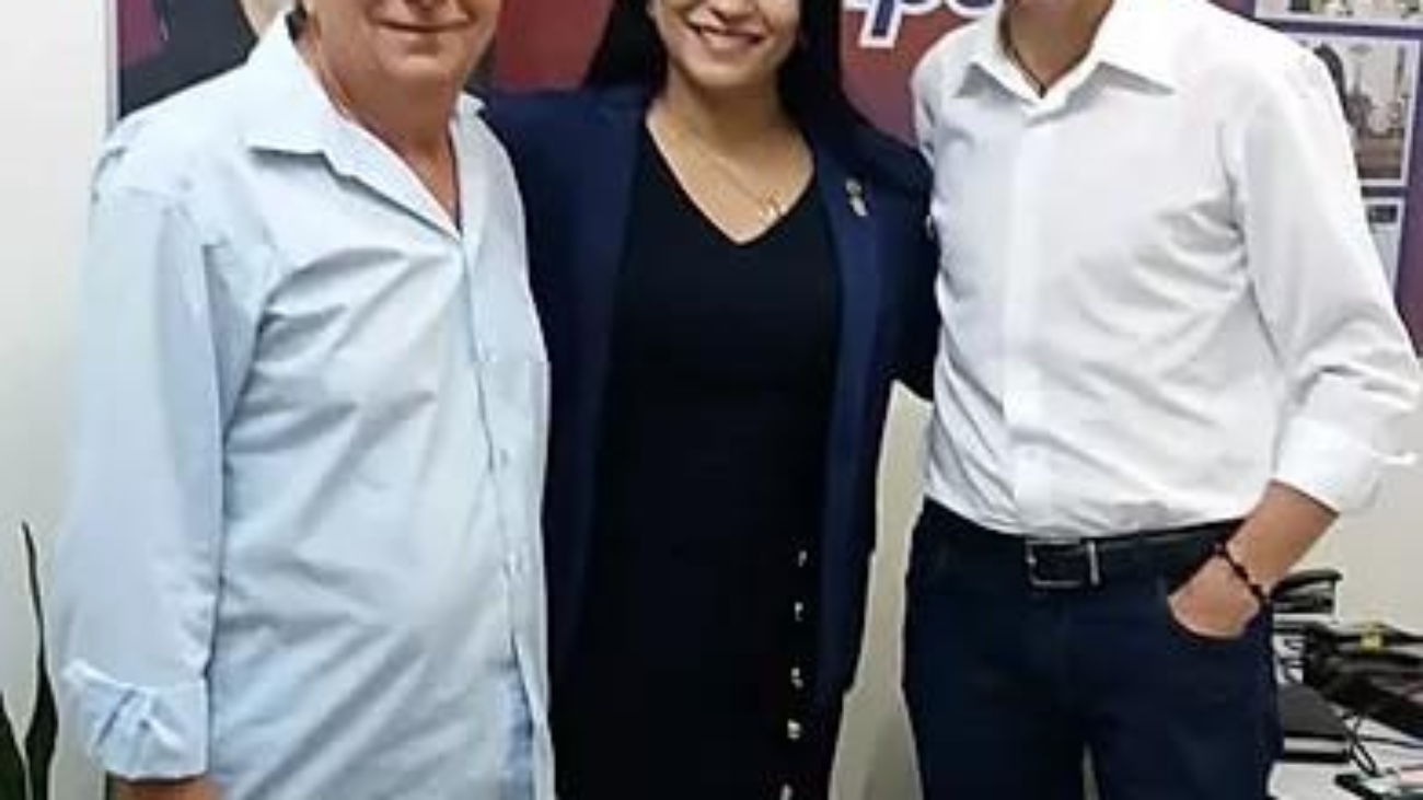 f4d40e_0149b2d23522487197ee9ced1529804e_mv2