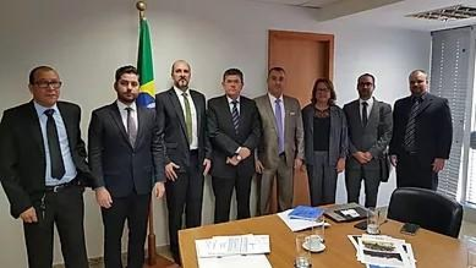 f4d40e_19d5b3ef6bfc4c15aae00f50c8ec92df_mv2