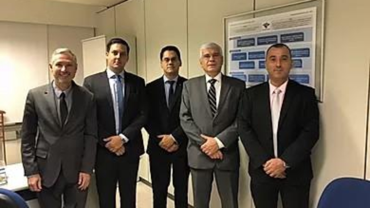 f4d40e_3fd9361903da4f87ac4d7bfc309d6dda_mv2