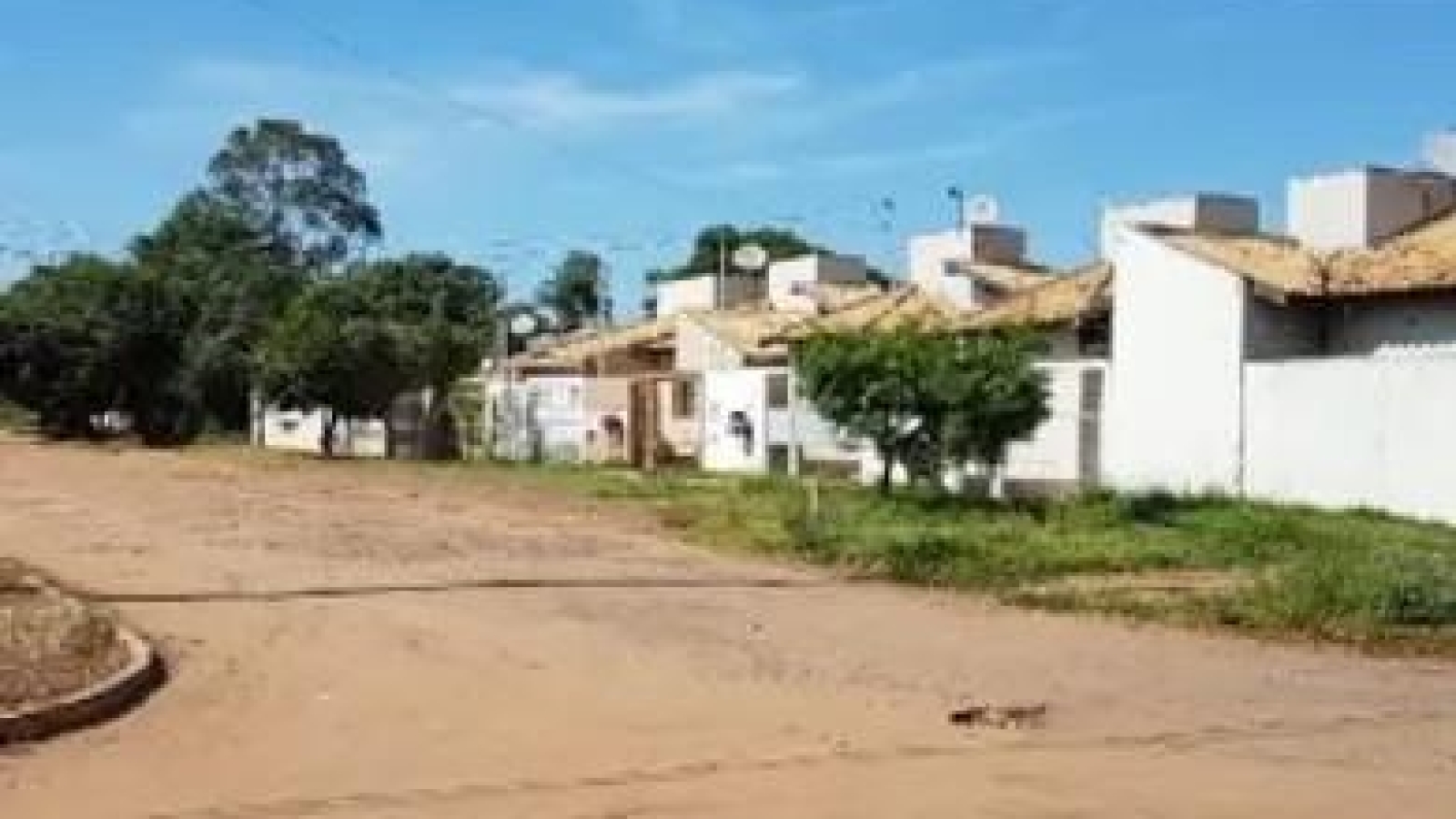 f4d40e_5a026bcea1064b7980753b34a9e4fabb_mv2