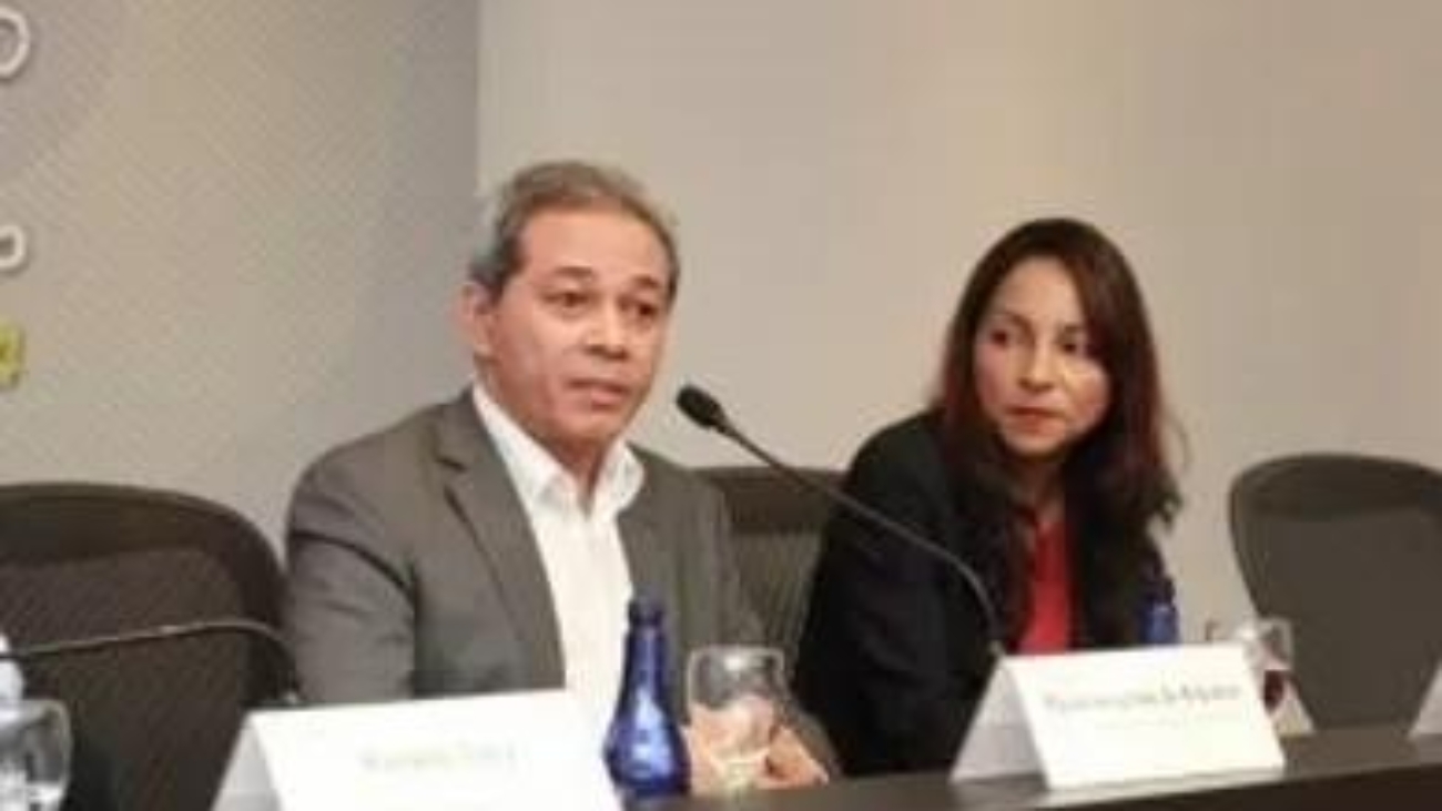 f4d40e_863ce25fe18148faadf2176189ede855_mv2