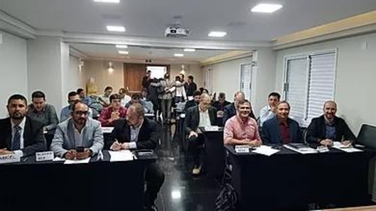 f4d40e_92ea6f6946964b4db71c27b6c6954024_mv2