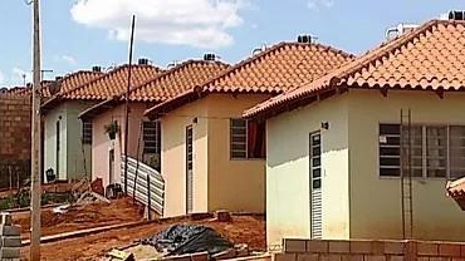 f4d40e_9480d73fdc934e7ebe5cf89138ade86b_mv2