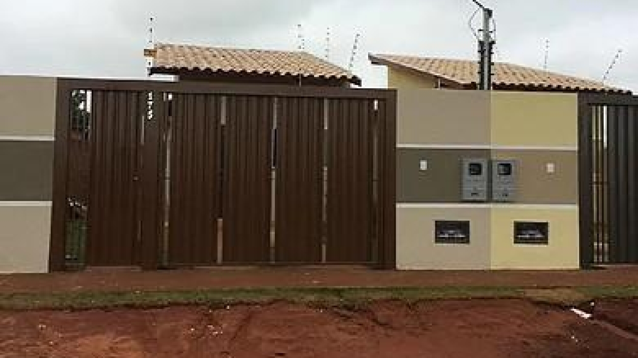 f4d40e_9ab5e7485cb4424ab0bd7e2cd4030d18_mv2-1