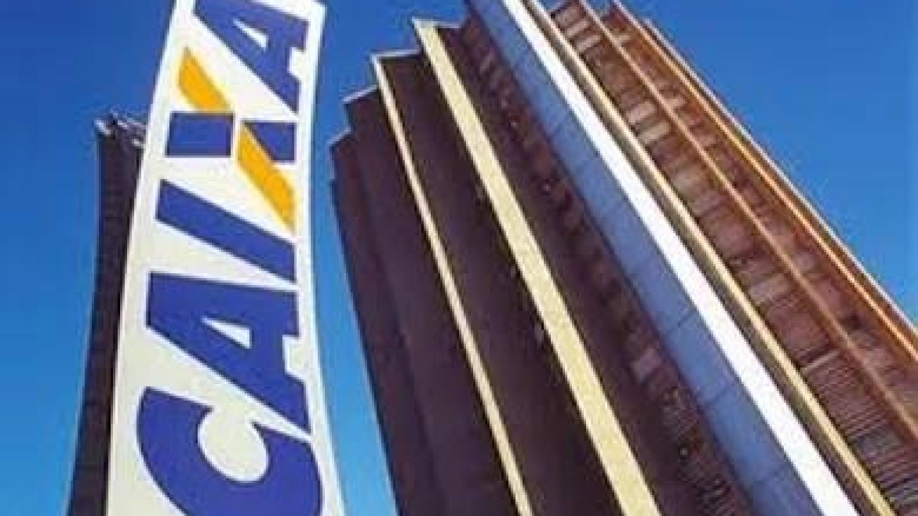 f4d40e_b145ede0e5d64c35a55abd15e1f7c385_mv2