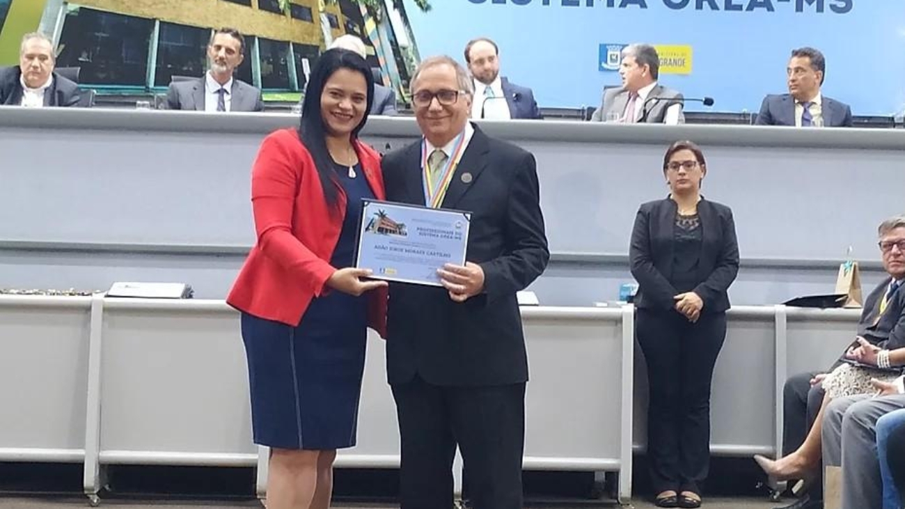 f4d40e_b6614dd797ab4b88bc3a96541988dc5e_mv2