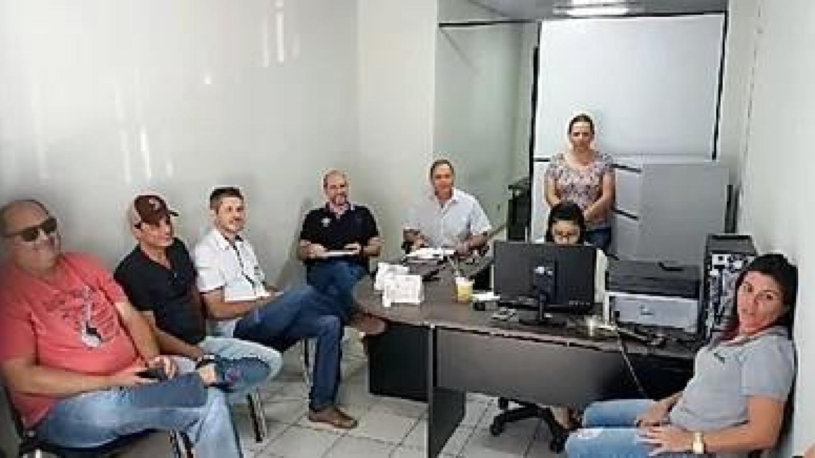 f4d40e_b8ddc8226eed4c7098abf8b27be9515a_mv2