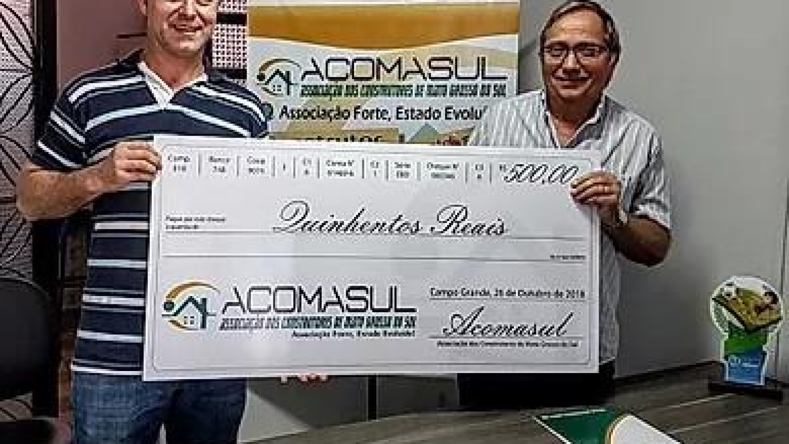 f4d40e_ca1b9840711941c6a8bc8f252ddaac9f_mv2