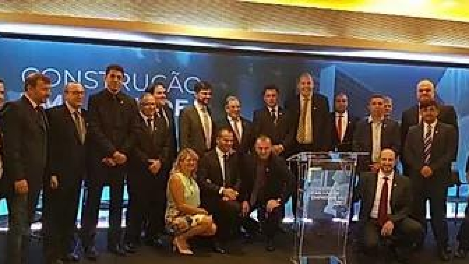 f4d40e_ca4c53a9426441f3a0dd13889531bb48_mv2