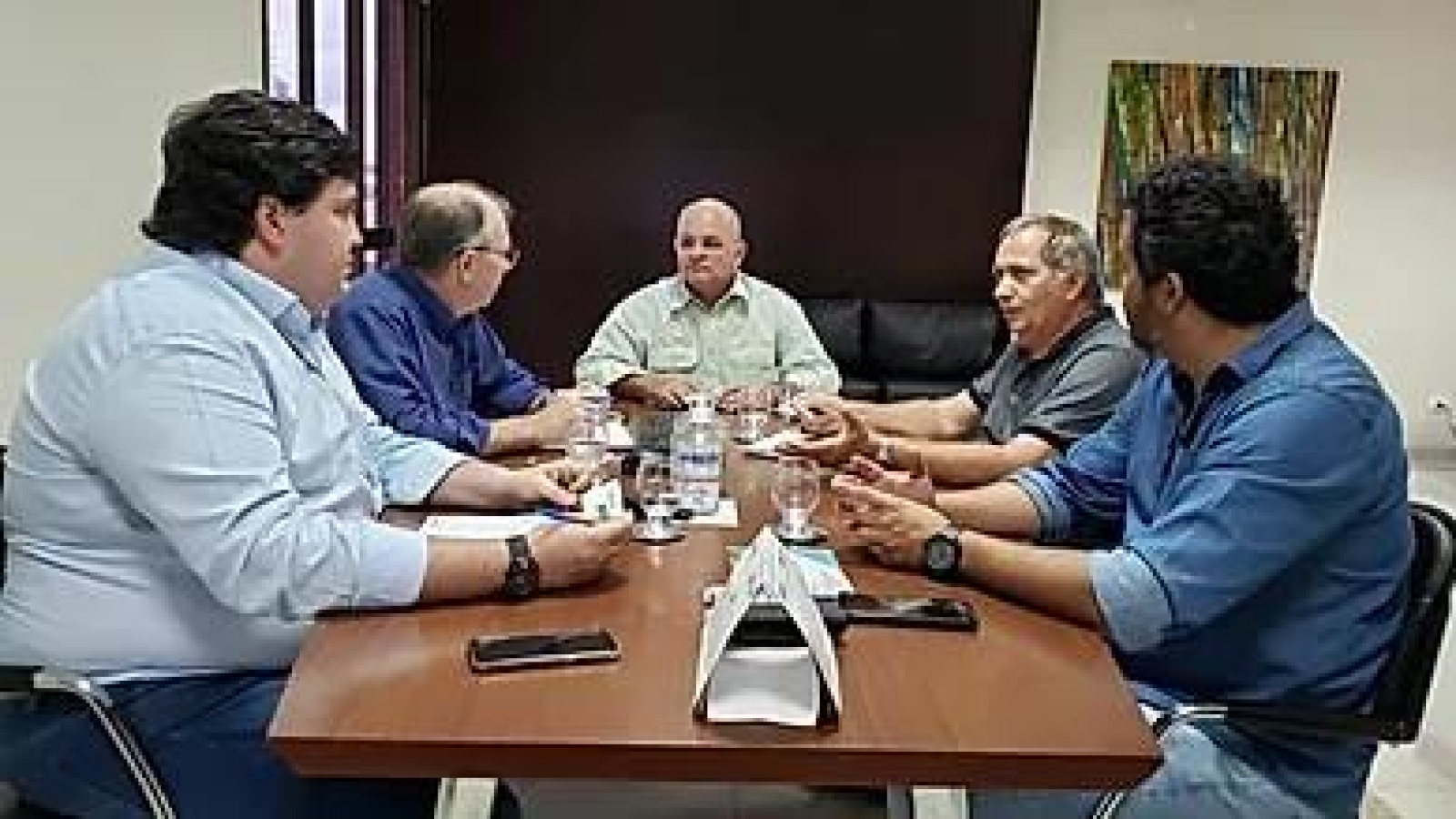 f4d40e_ce6a80e398dc41e7923b6b70acd573d5_mv2