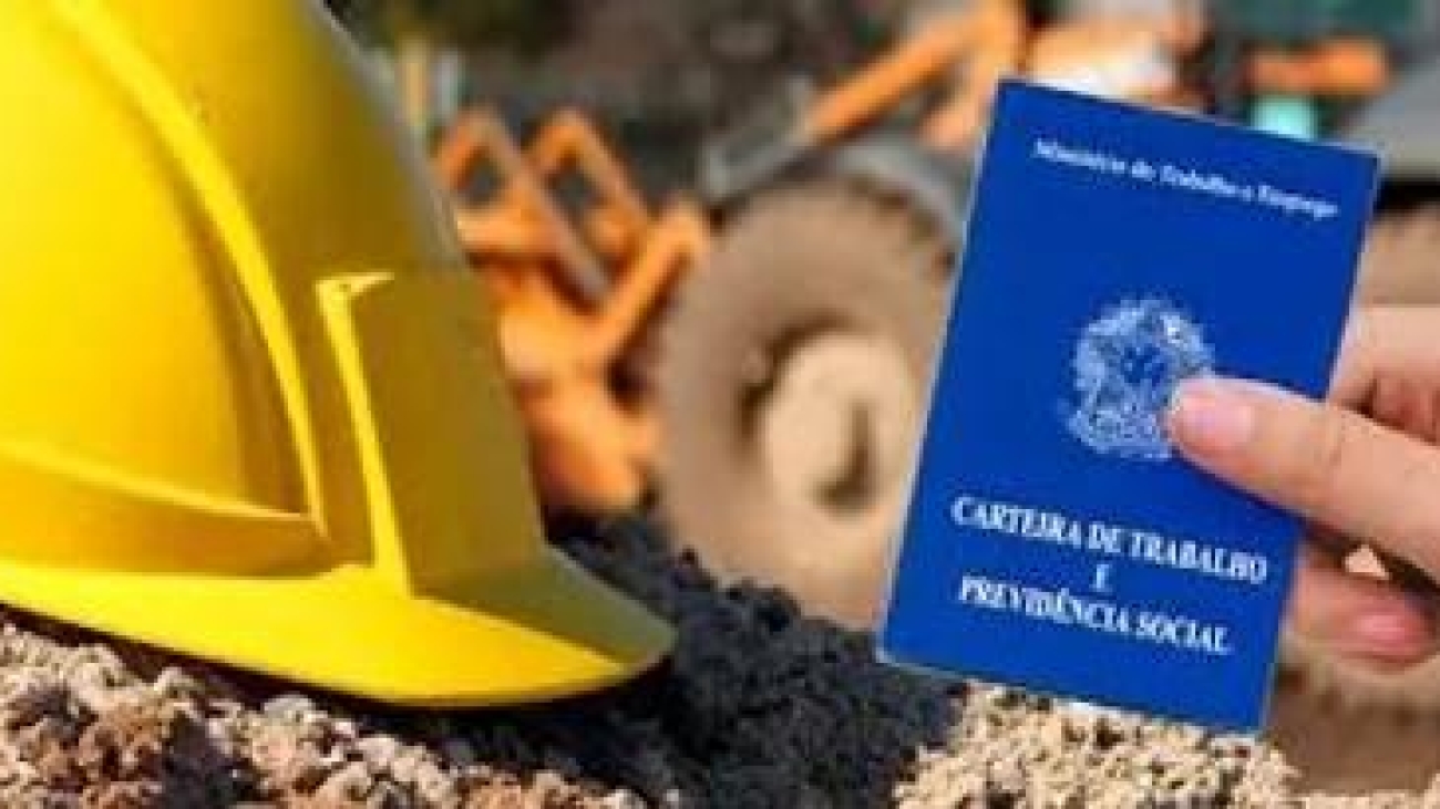 f4d40e_ce774437f7604222965bfce6ba62bd75_mv2